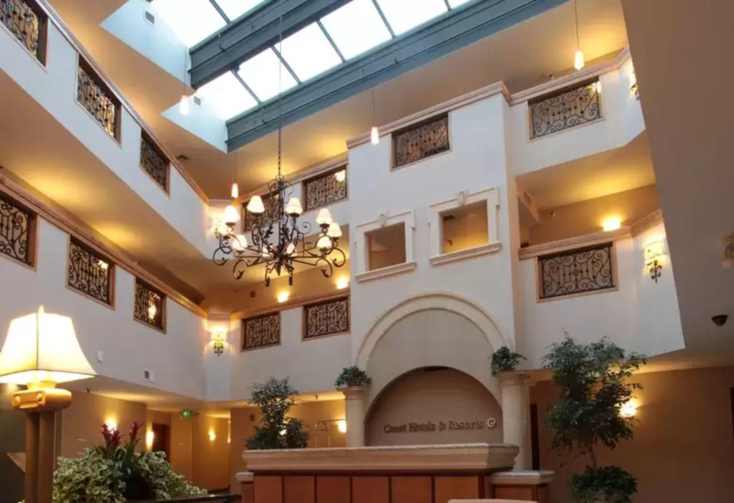 Coast Burbank Hotel Экстерьер фото