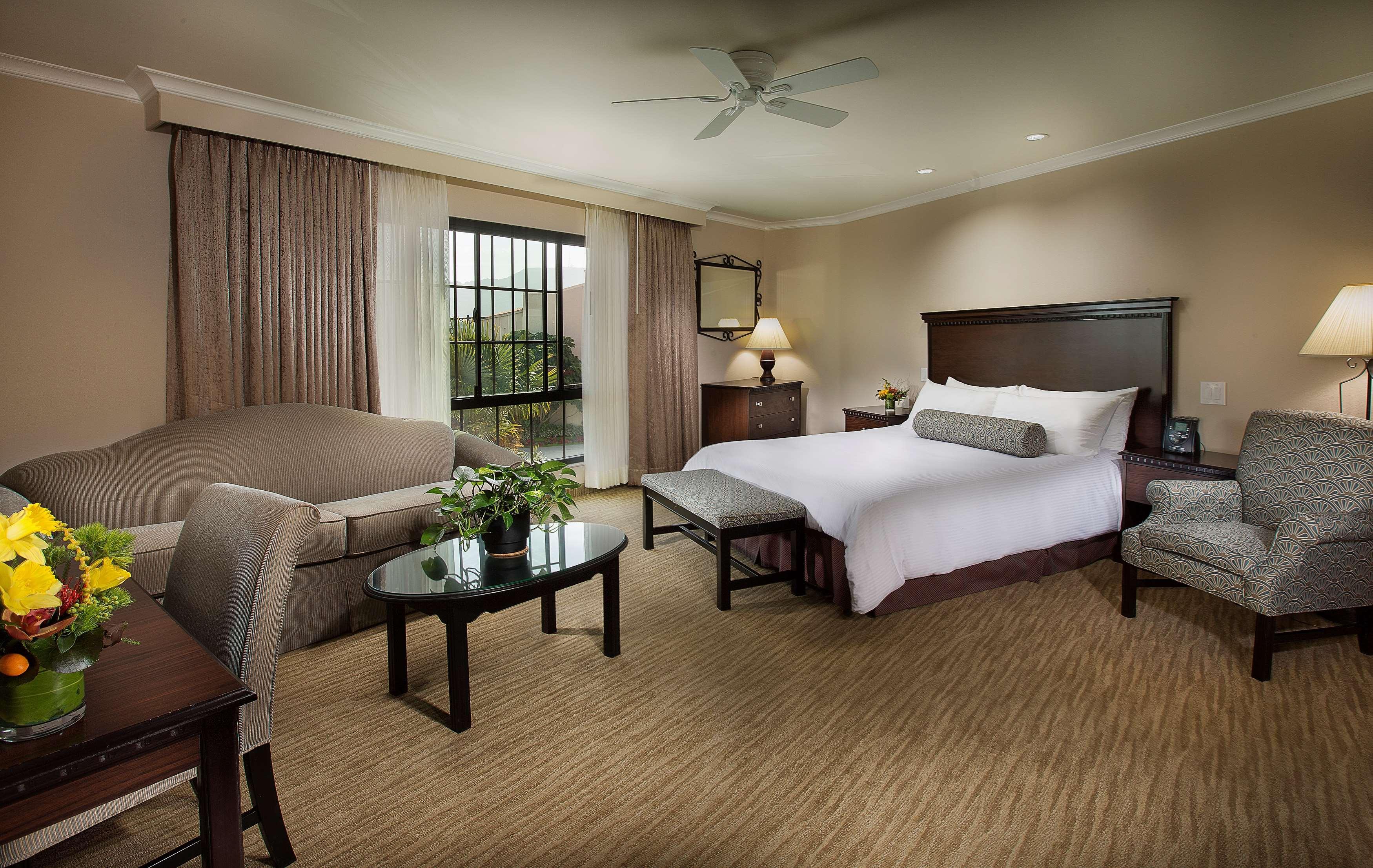 Coast Burbank Hotel Экстерьер фото